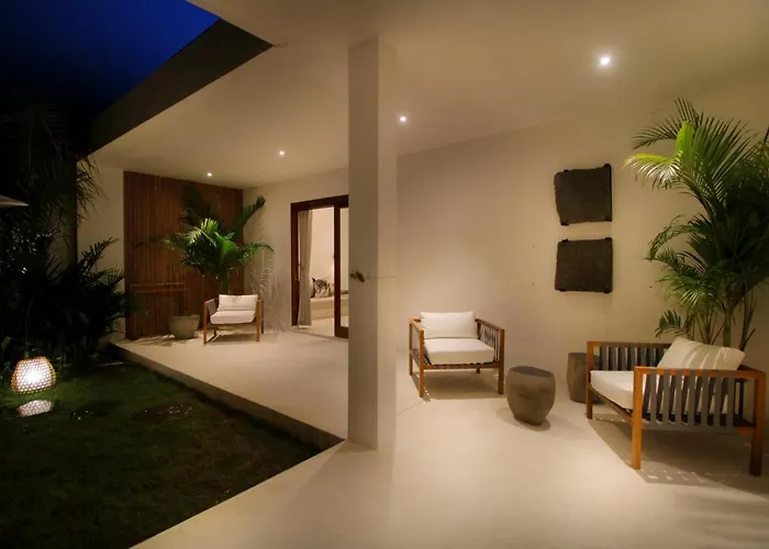Luxury 2-bedroom With Private Pool And Bbq - Serene Escape!
