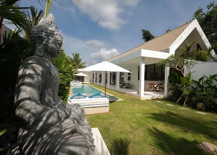 Luxury 2-bedroom With Private Pool And Bbq - Serene Escape! Villa