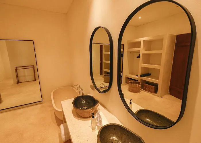 Villa Luxury 2-bedroom With Private Pool And Bbq - Serene Escape! *